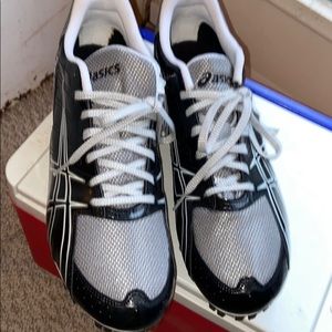 ASICS cleats size  10 NWT